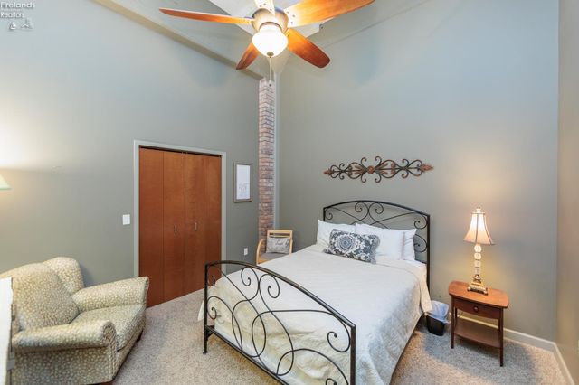 401 W Shoreline Dr Unit 213, Sandusky, OH 44870