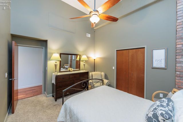 401 W Shoreline Dr Unit 213, Sandusky, OH 44870