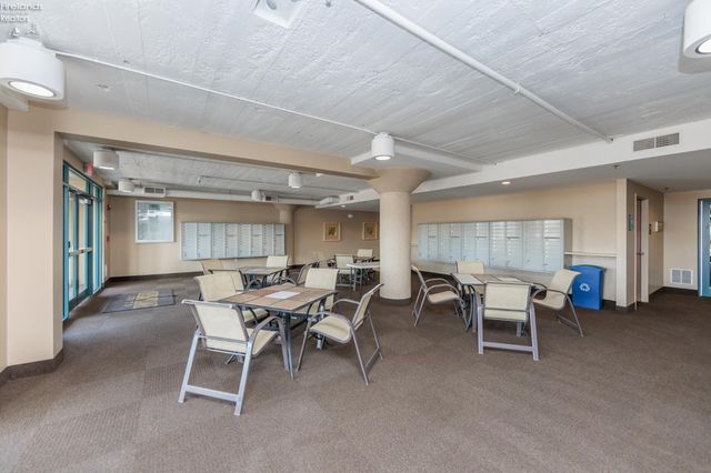 401 W Shoreline Dr Unit 213, Sandusky, OH 44870