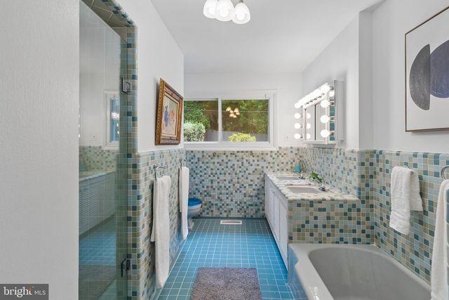 1633 MONK RD, Gladwyne, PA 19035