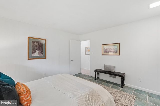 1633 MONK RD, Gladwyne, PA 19035