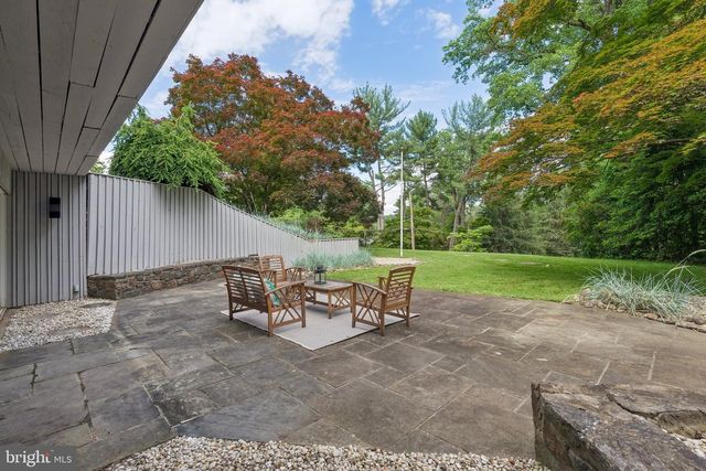 1633 MONK RD, Gladwyne, PA 19035