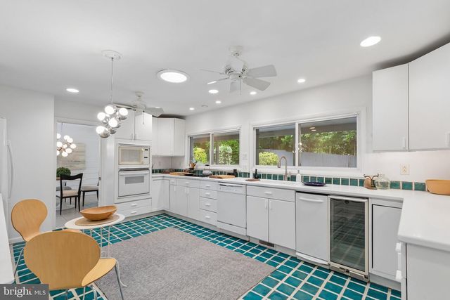 1633 MONK RD, Gladwyne, PA 19035