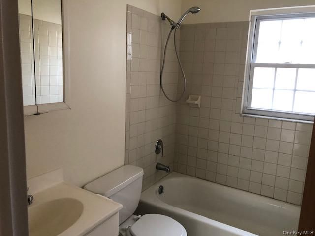 5 Wildwood Drive 1B, Wappingers Falls, NY 12590
