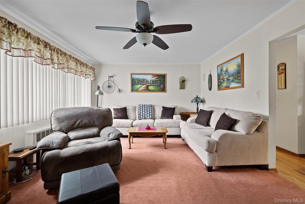 380 N Clinton Avenue, Lindenhurst, NY 11757 — photo 5