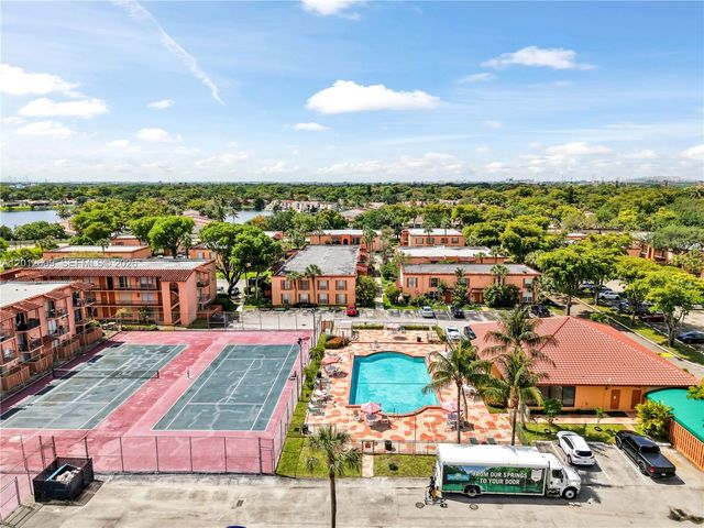 7208 Fairway Dr I9, Miami Lakes, FL 33014