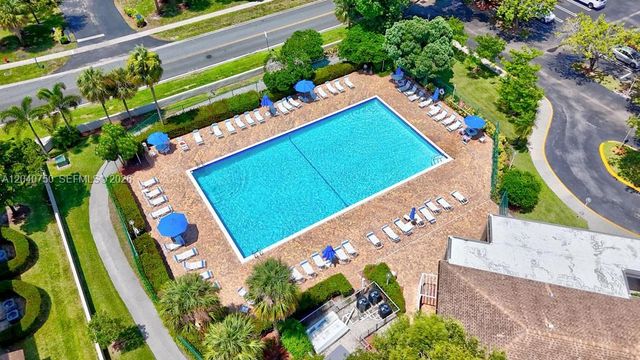 104 Gardens Drive 103, Pompano Beach, FL 33069