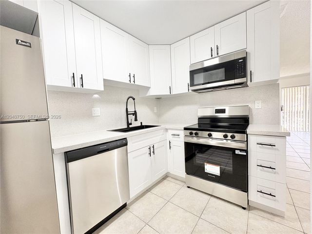 104 Gardens Drive 103, Pompano Beach, FL 33069