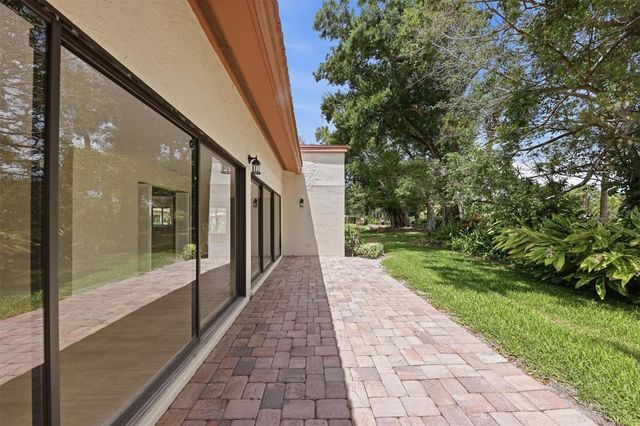 6403 PELICAN DRIVE, Bradenton, FL 34210