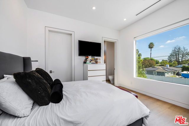 5101 Rubio Avenue, Encino (los Angeles), CA 91436