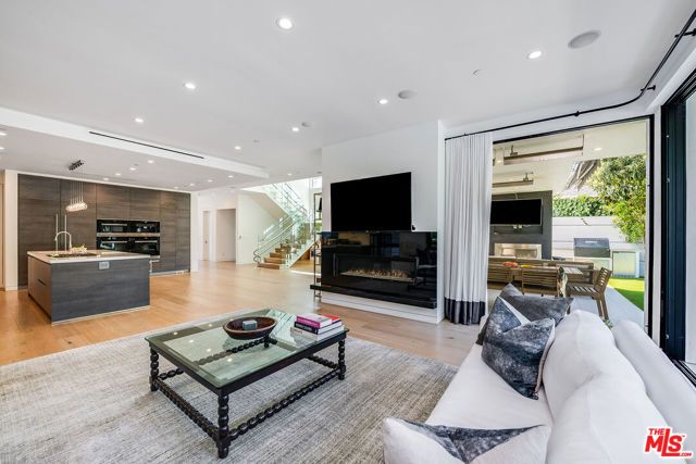 5101 Rubio Avenue, Encino (los Angeles), CA 91436