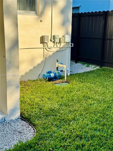 609 NW 2nd Ave 4, Hallandale Beach, FL 33009