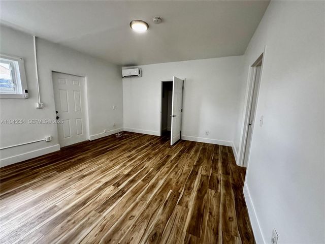 609 NW 2nd Ave 4, Hallandale Beach, FL 33009