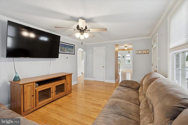 2718 HAWTHORNE RD, Glenside, PA 19038