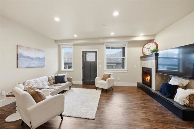 24493 E Pinnacle Ct, Liberty Lake, WA 99019