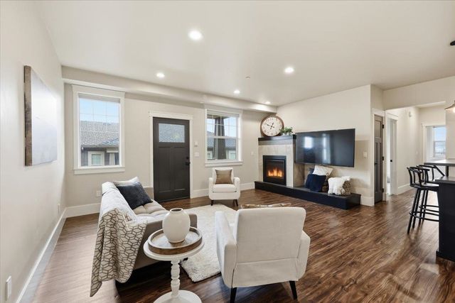24493 E Pinnacle Ct, Liberty Lake, WA 99019