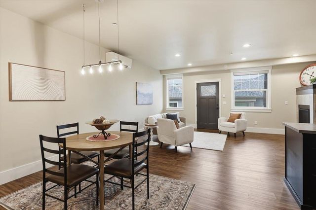 24493 E Pinnacle Ct, Liberty Lake, WA 99019