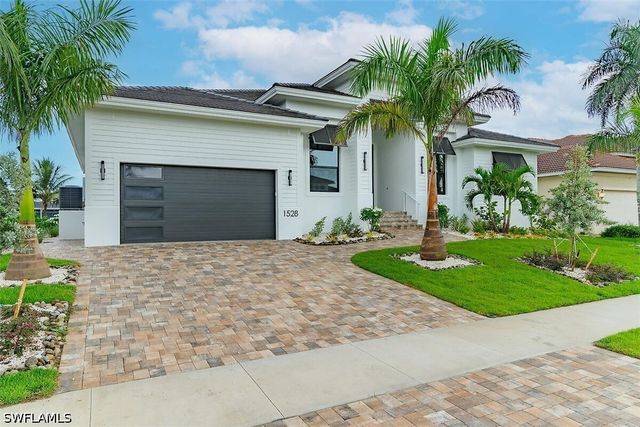 1528 Kingston CT, Marco Island, FL 34145