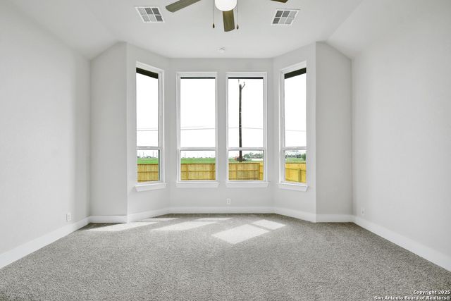 323 White Oak, Castroville, TX 78009
