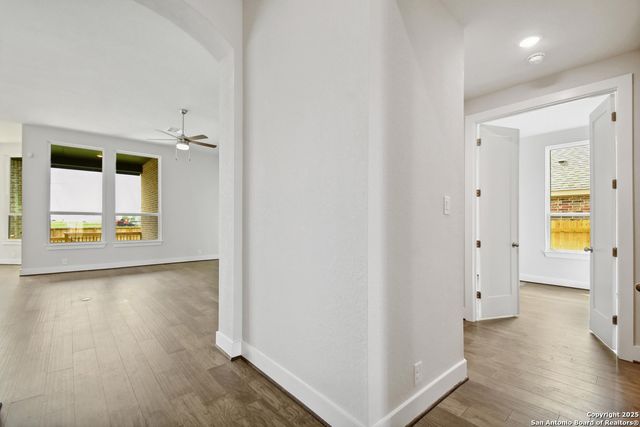 323 White Oak, Castroville, TX 78009