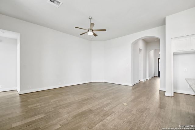 323 White Oak, Castroville, TX 78009