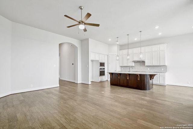 323 White Oak, Castroville, TX 78009