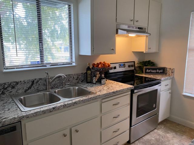 166 Kern Street 13, Salinas, CA 93905