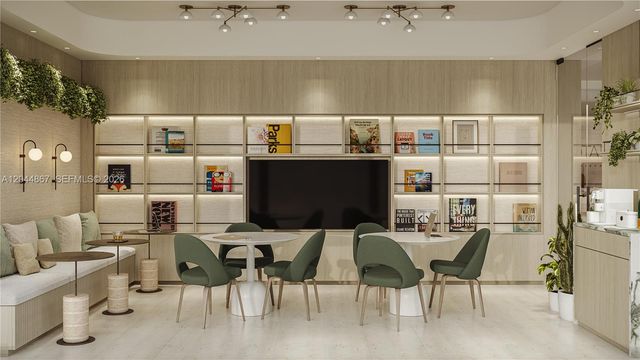 758 NW 2nd St 409, Miami, FL 33128