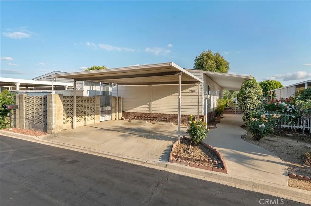 2260 Lake Forest, La Habra, CA 90631