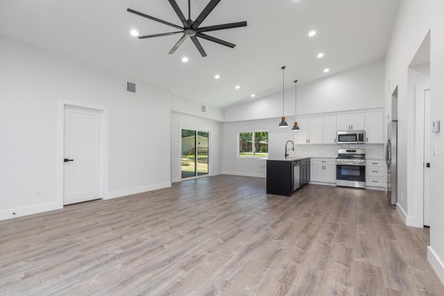 32445 Oxford Drive, Afton, OK 74331