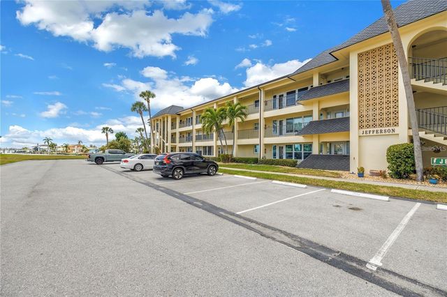 4700 COVE CIRCLE 107, St Petersburg, FL 33708