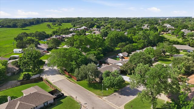 1029 Summerplace Lane, Southlake, TX 76092