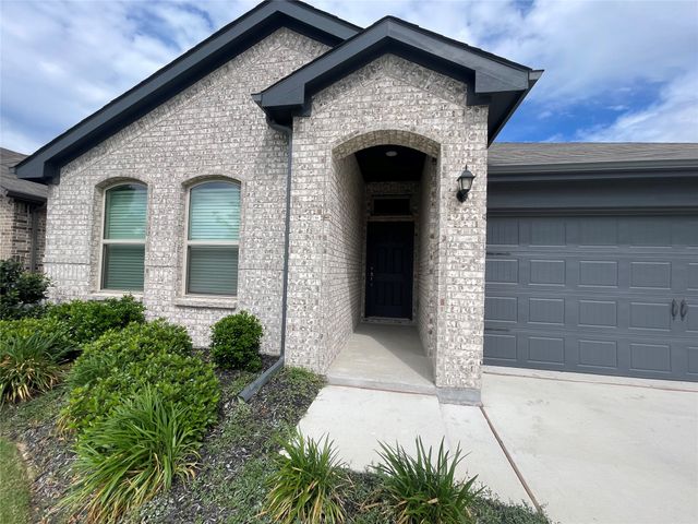 5752 Brookville Drive, Fort Worth, TX 76179