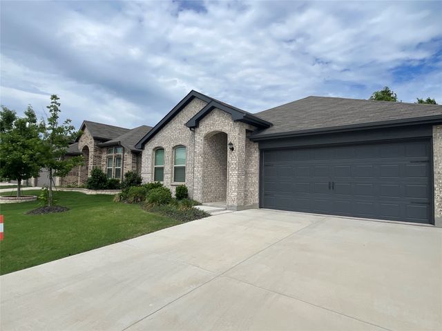 5752 Brookville Drive, Fort Worth, TX 76179