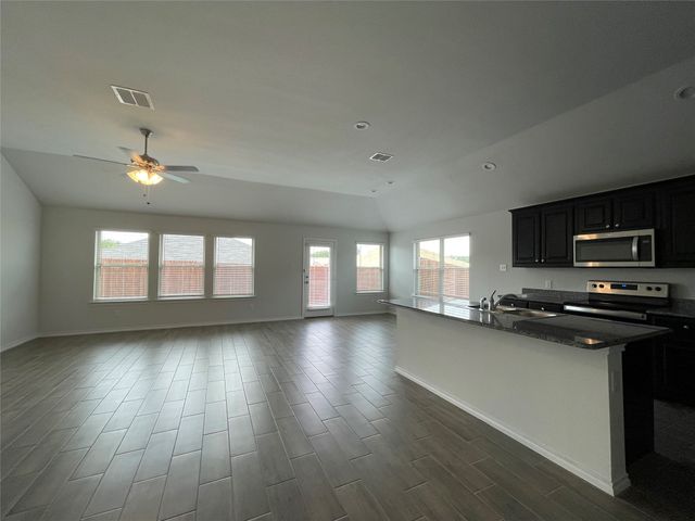 5752 Brookville Drive, Fort Worth, TX 76179