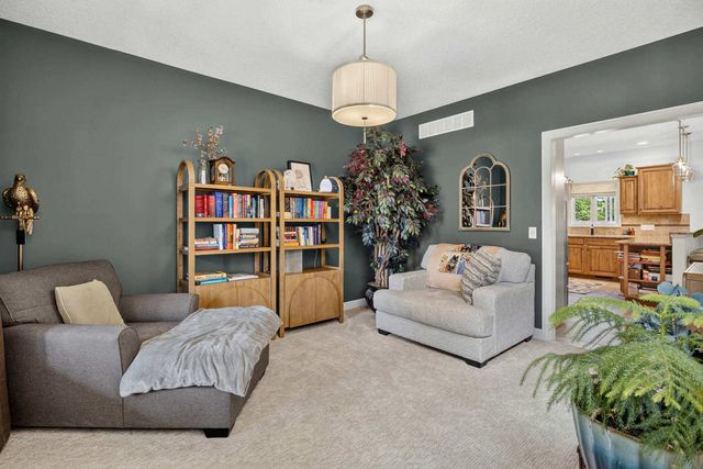 3362 Adele Lane, Bettendorf, IA 52722