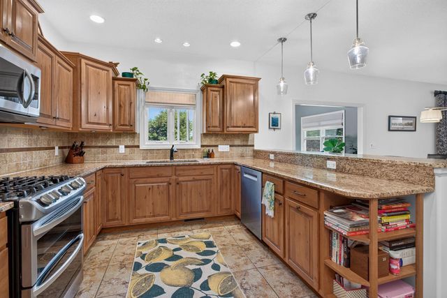 3362 Adele Lane, Bettendorf, IA 52722