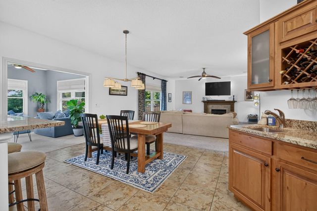 3362 Adele Lane, Bettendorf, IA 52722