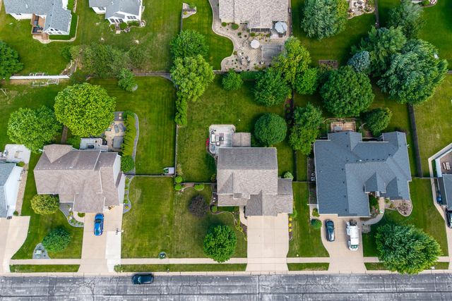 3362 Adele Lane, Bettendorf, IA 52722