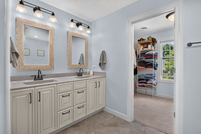 3362 Adele Lane, Bettendorf, IA 52722