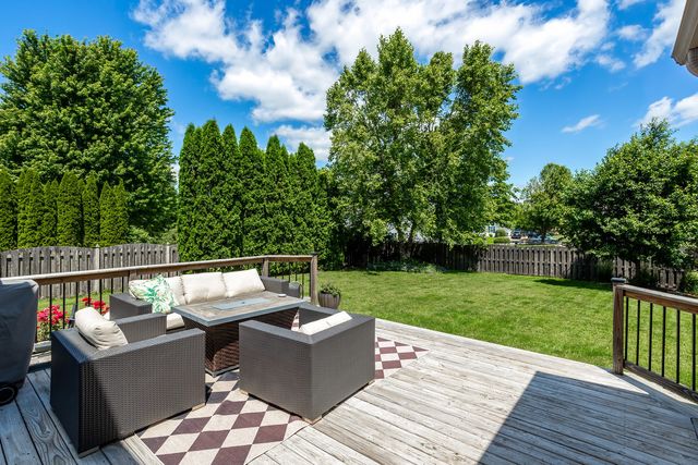 3362 Adele Lane, Bettendorf, IA 52722