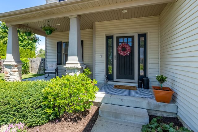 3362 Adele Lane, Bettendorf, IA 52722