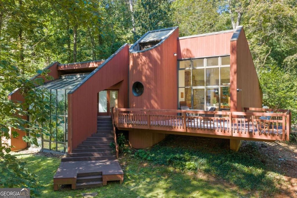 253 Lakeshore Drive, Berkeley Lake, GA 30096 — exterior