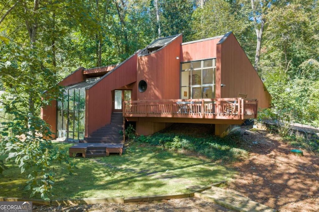 253 Lakeshore Drive, Berkeley Lake, GA 30096 — photo 2
