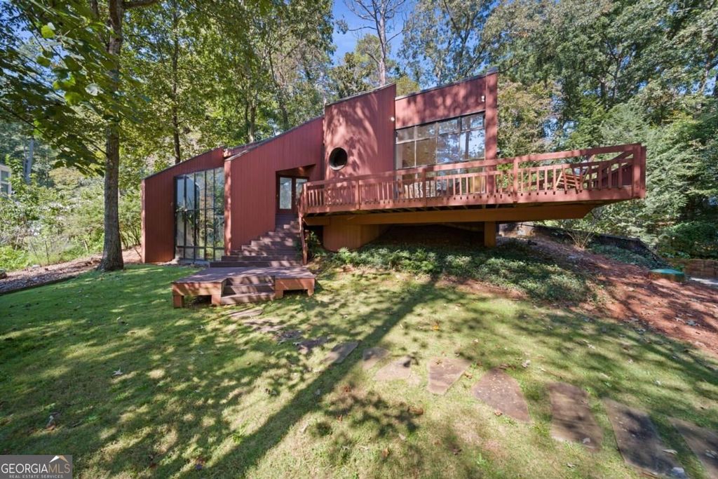 253 Lakeshore Drive, Berkeley Lake, GA 30096 — photo 4
