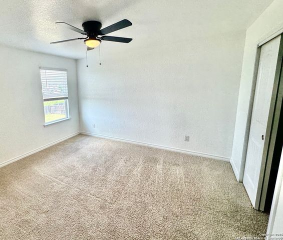 2815 Thackery Grv, San Antonio, TX 78245
