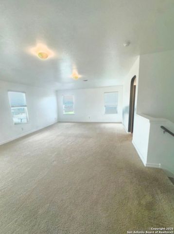 2815 Thackery Grv, San Antonio, TX 78245