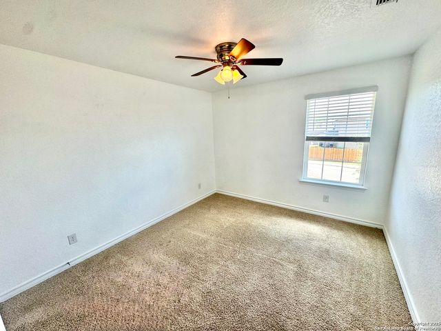 2815 Thackery Grv, San Antonio, TX 78245