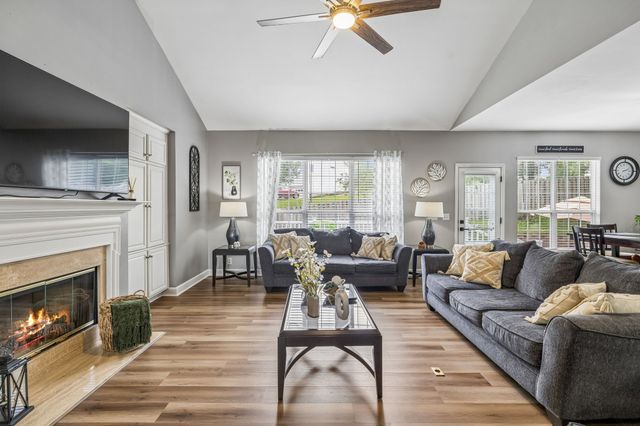 830 Loretta Dr, Goodlettsville, TN 37072