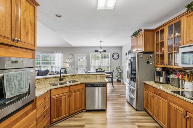 830 Loretta Dr, Goodlettsville, TN 37072